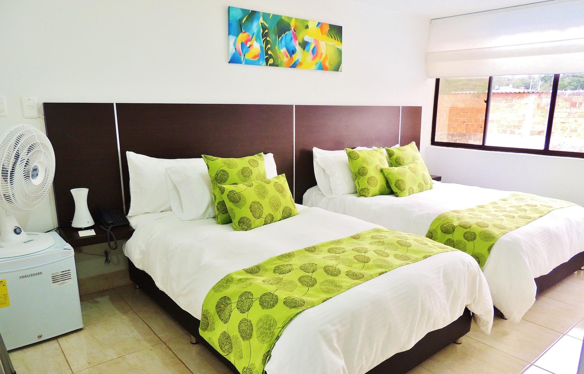 Hotel Montes De La Castellana Armenia  Bagian luar foto