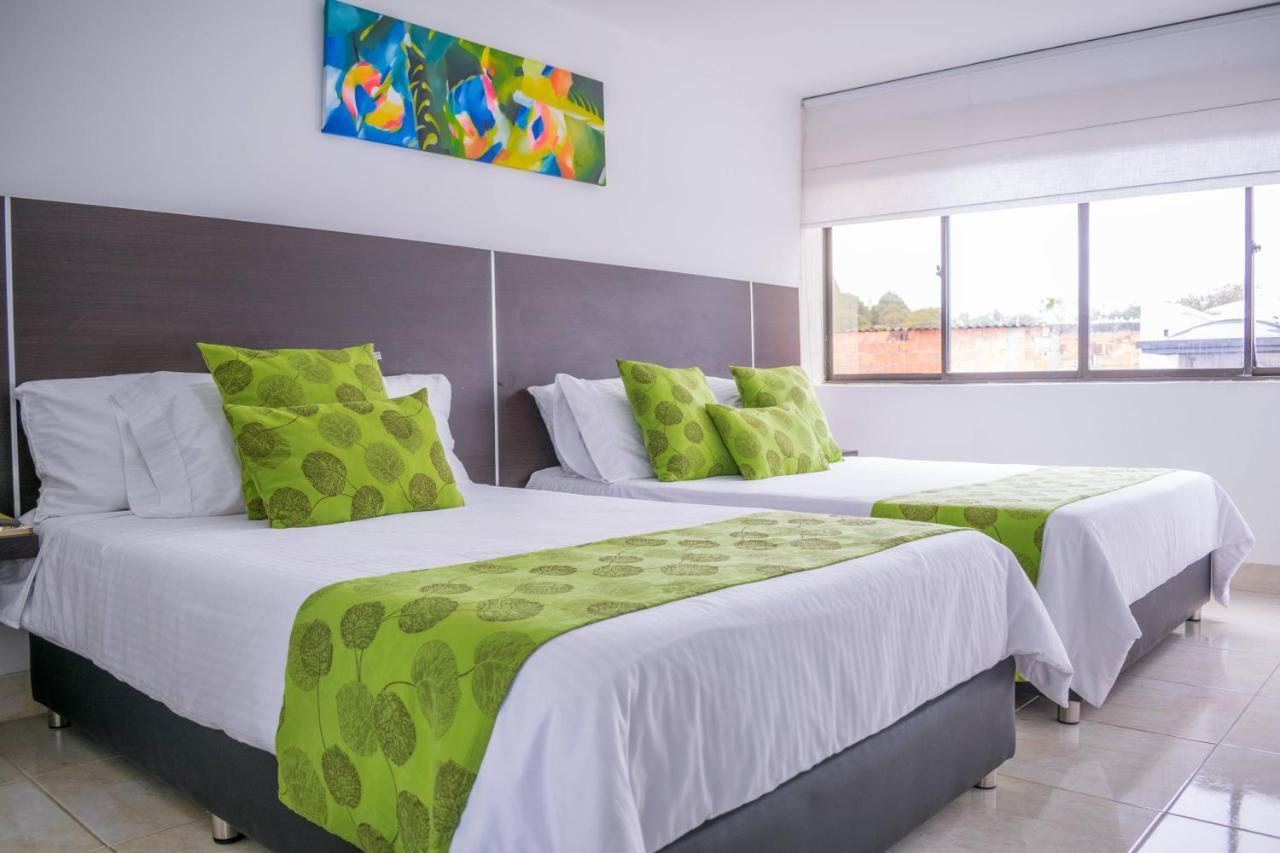 Hotel Montes De La Castellana Armenia  Bagian luar foto