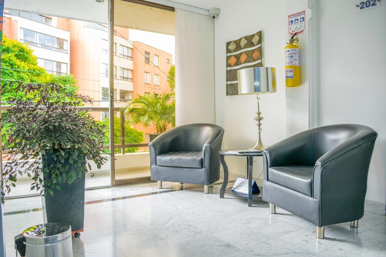 Hotel Montes De La Castellana Armenia  Bagian luar foto